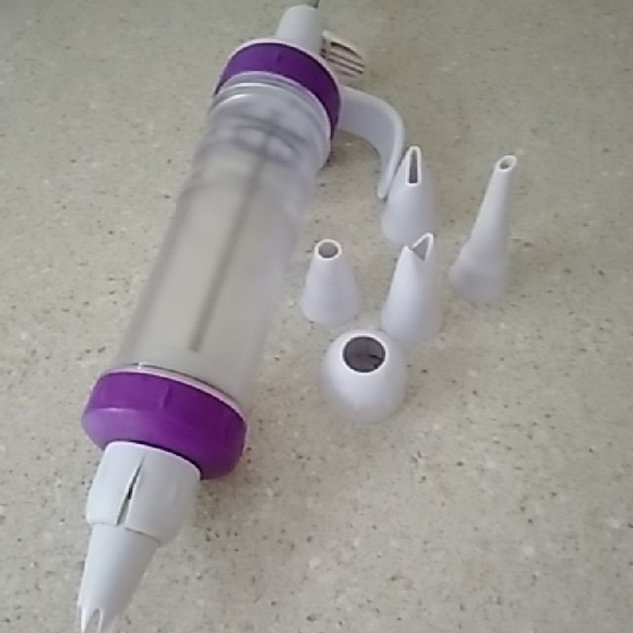 Wilton Purple and White Cookie Press with Nozzles - Picture 4 of 5
